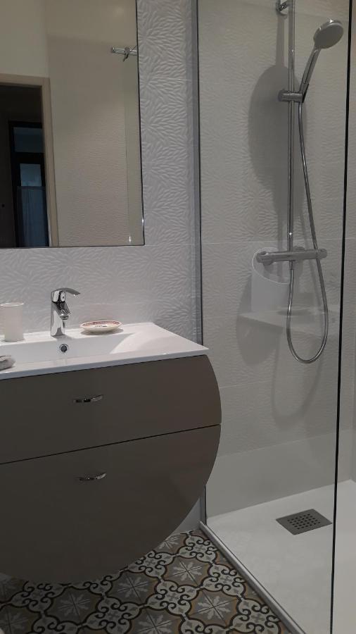 Sous Le Neflier Bed & Breakfast